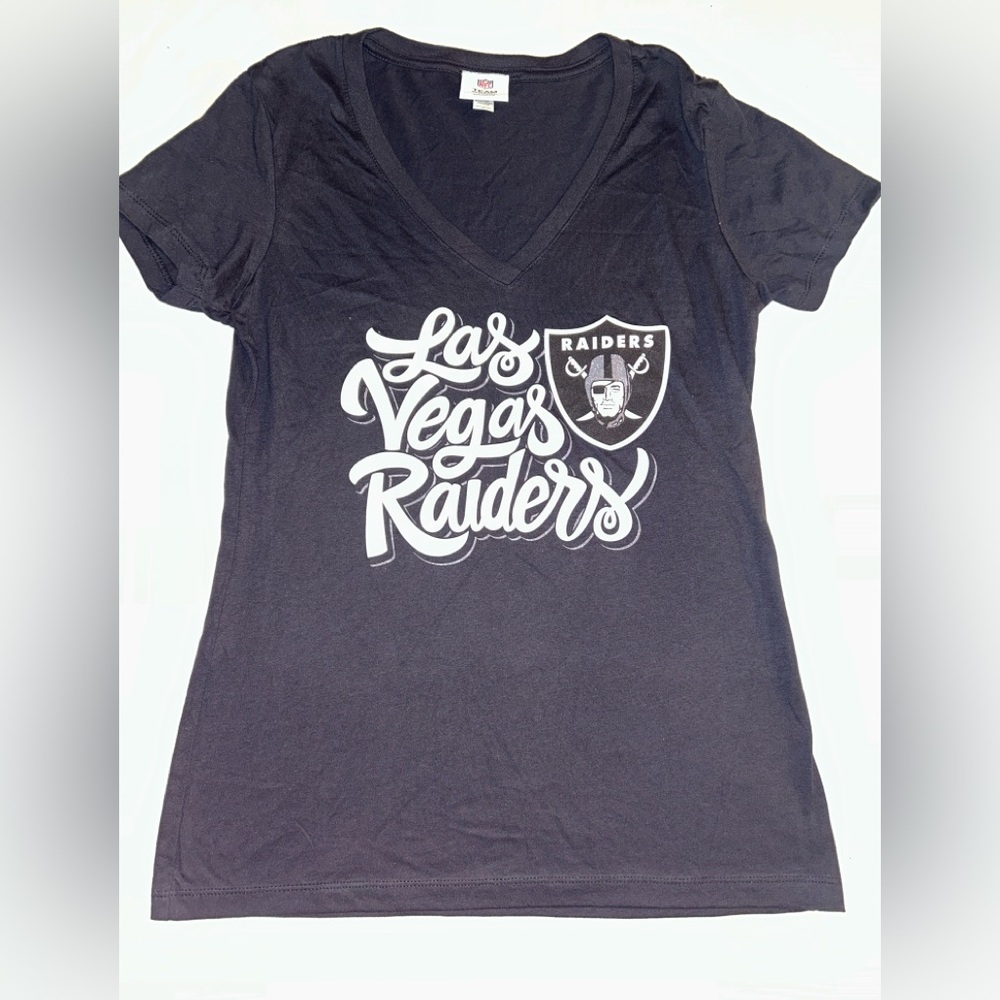 Las Vegas Raiders Women's Large Black V-Neck T-Shirt